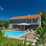 Povetica Holiday home Porec
