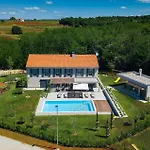 Povetica Holiday home *